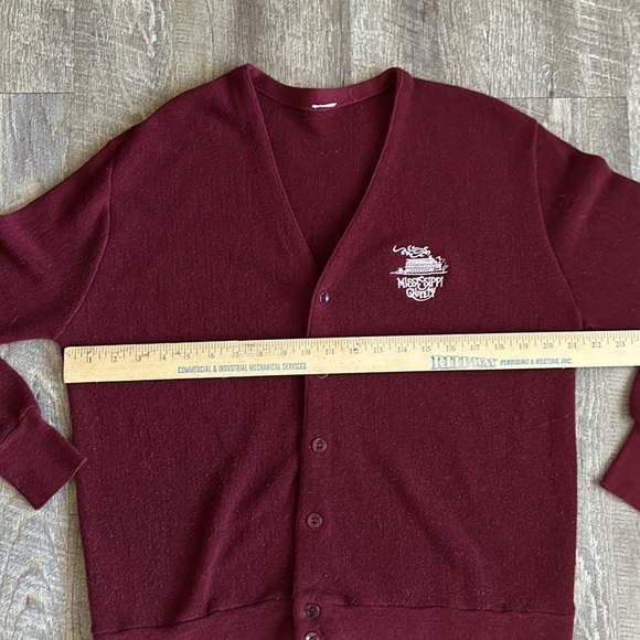 Vintage Mississippi Queen Maroon Cardigan Sweater Medium - Picture 5 of 6
